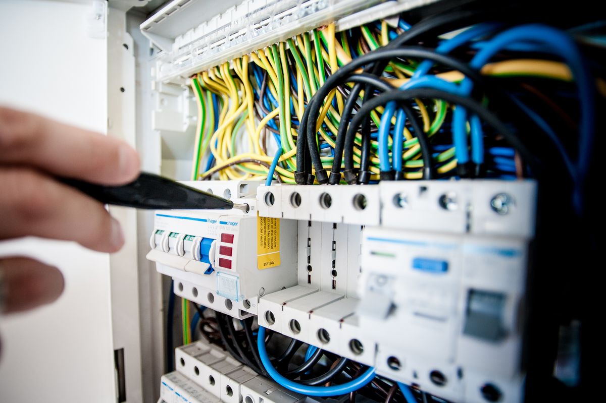 Rusya'da Elektrik-Elektronik Mühendisliği bölümü